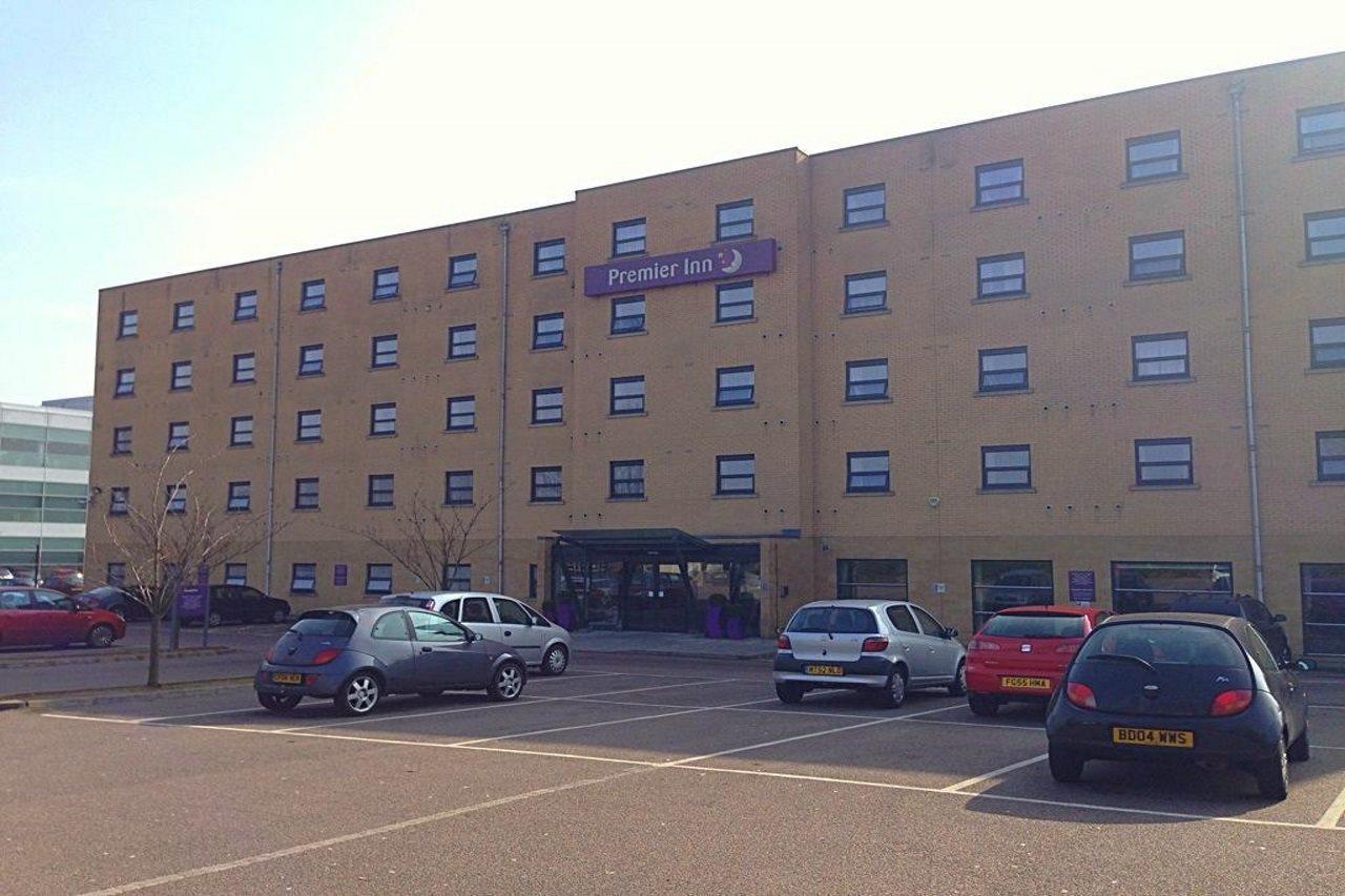 Premier Inn Stevenage Central Buitenkant foto