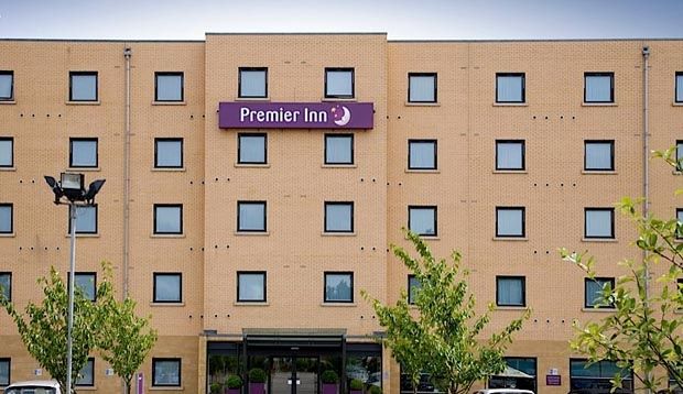 Premier Inn Stevenage Central Buitenkant foto